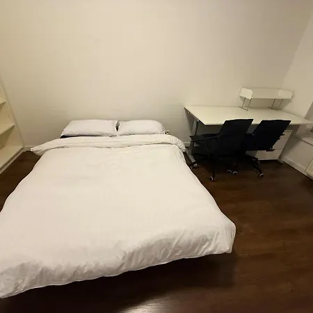 2 Bedroom With Great Location And Air Conditioning And Parking Apartment *